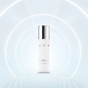 La Crème - Illuminating Youth Cream - Image 4